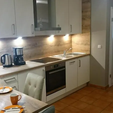 Neu Eingerichtete Mit Suedterrasse, Garten Holiday home